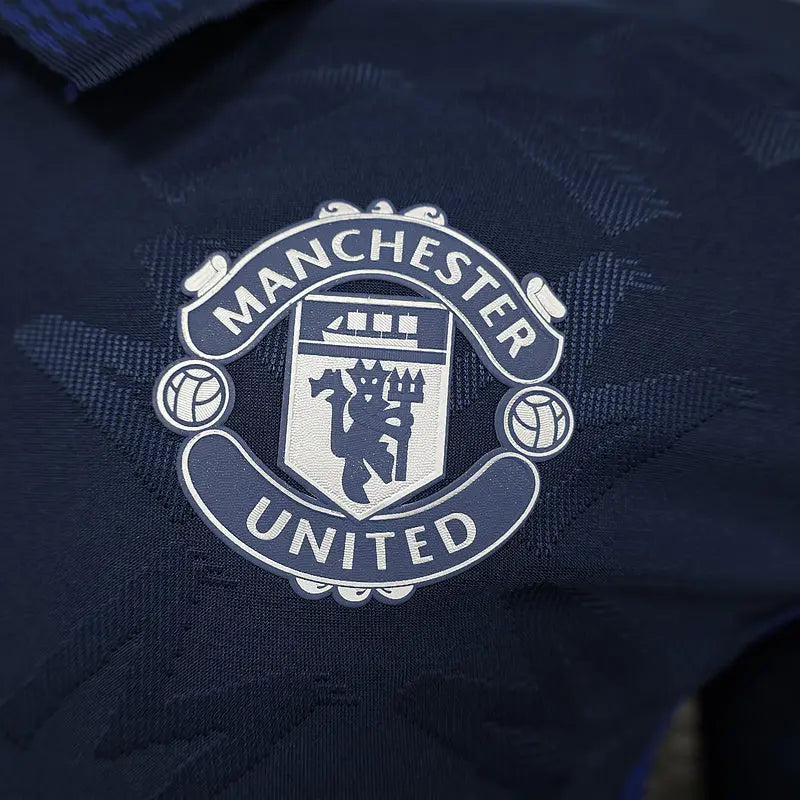 MAILLOT MANCHESTER UNITED EXTERIEUR 2024/2025 VERSION MANCHES LONGUES Onze Maillots