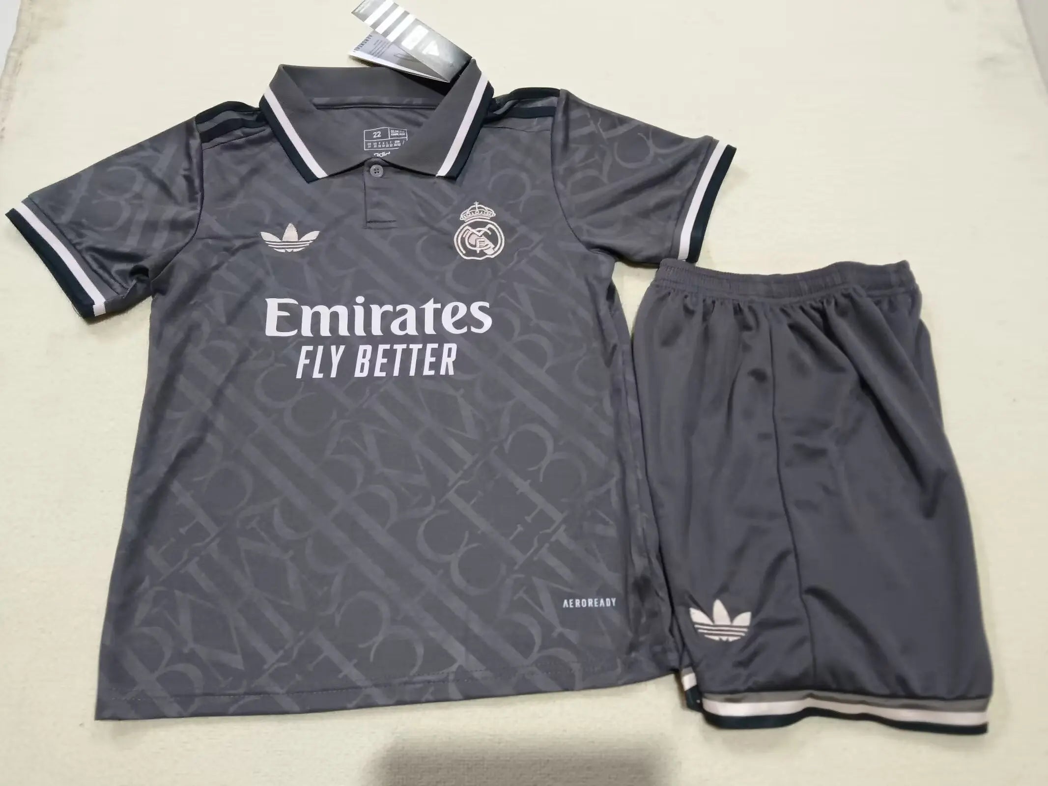 MAILLOT ENFANT REAL MADRID THIRD 2024/2025 Onze Maillots