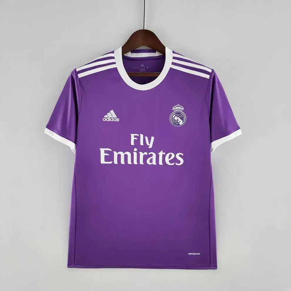 Maillot Real Madrid exterieur 2017/18 Yama