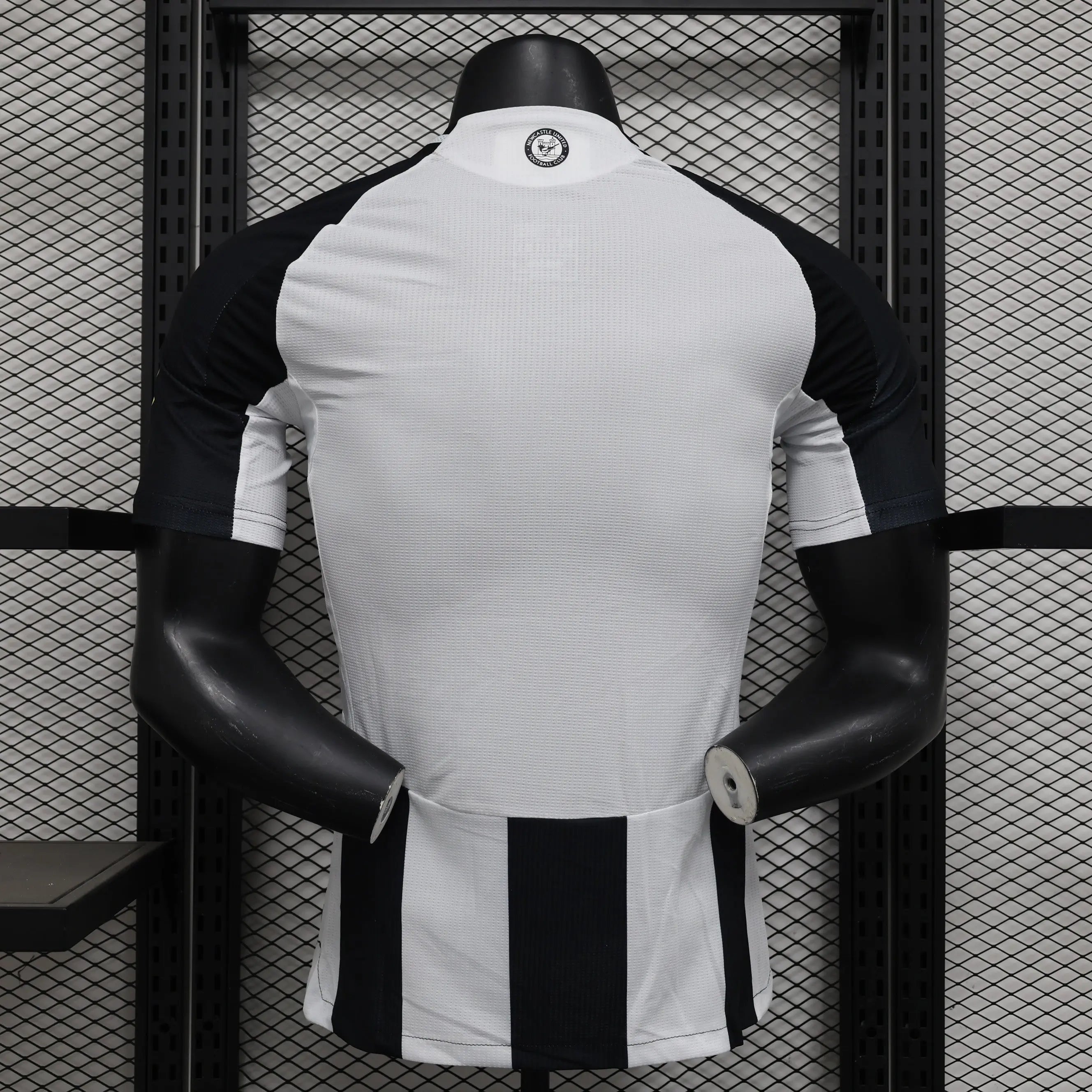 MAILLOT NEWCASTLE DOMICILE 2024/2025 Onze Maillots