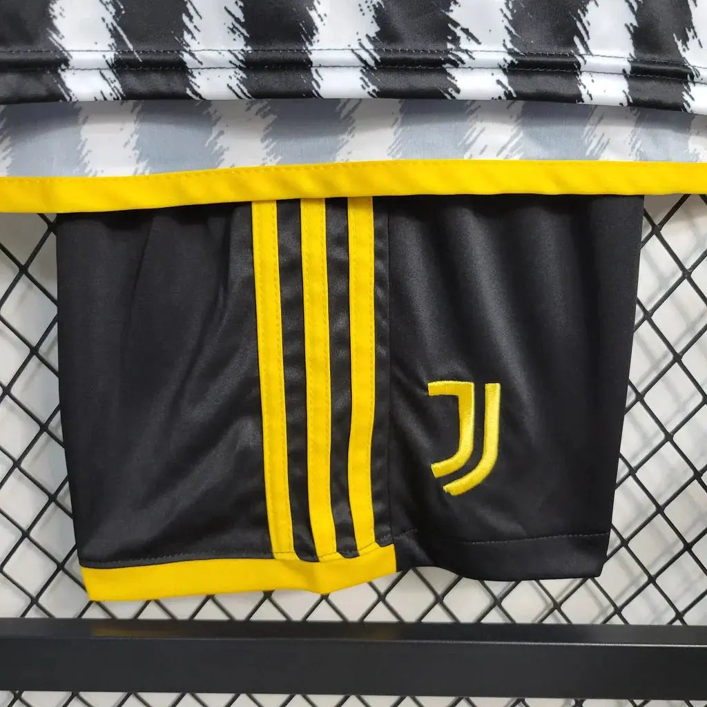 MAILLOT ENFANT JUVENTUS DOMICILE 2023/2024 Onze Maillots