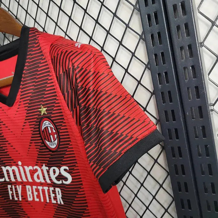 MAILLOT ENFANT AC MILAN DOMICILE 2023/2024 Onze Maillots