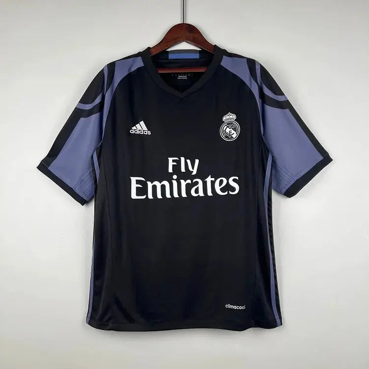 MAILLOT RETRO REAL MADRID 2016/2017 Onze Maillots