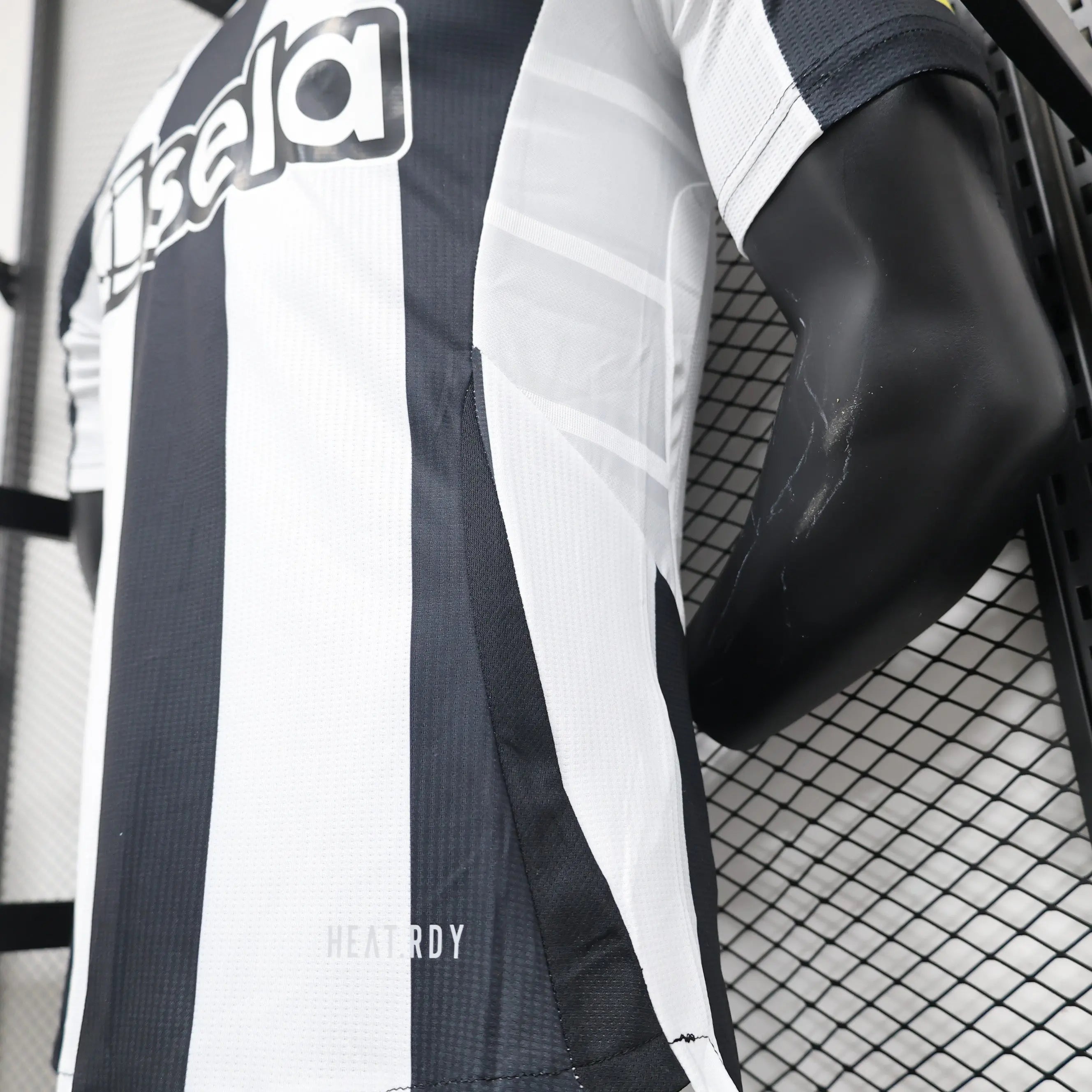 MAILLOT NEWCASTLE DOMICILE 2024/2025 Onze Maillots