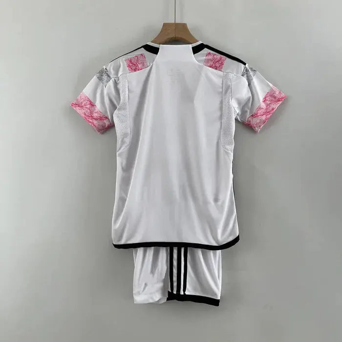 MAILLOT ENFANT JUVENTUS EXTÉRIEUR 2023/2024 Onze Maillots