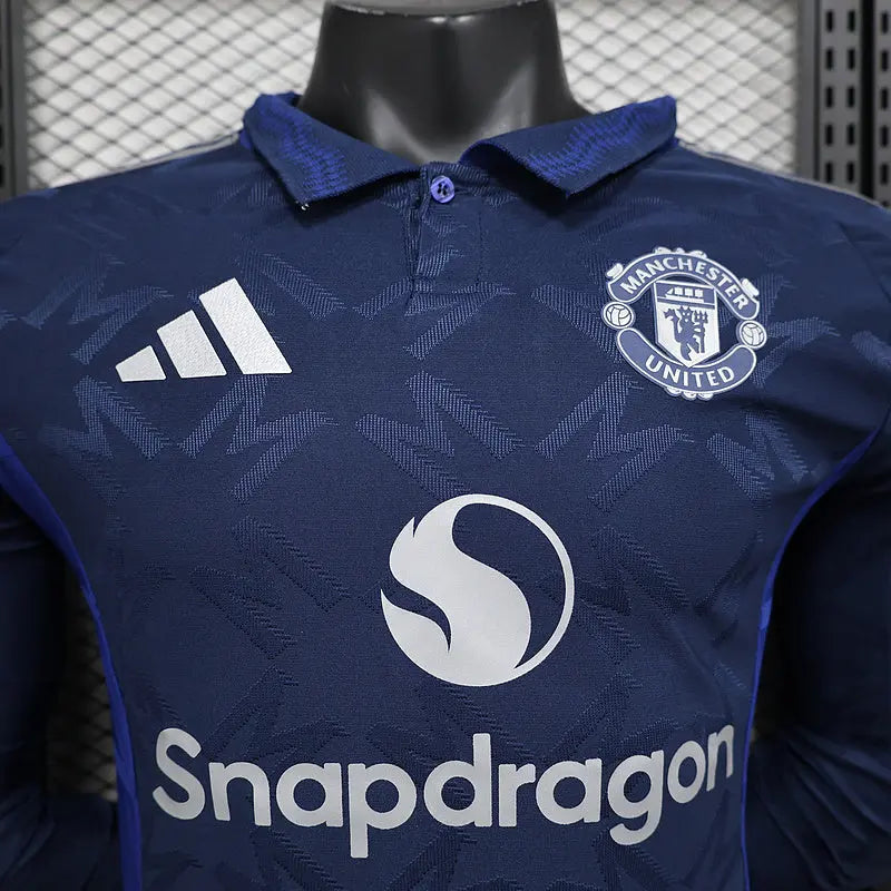 MAILLOT MANCHESTER UNITED EXTERIEUR 2024/2025 VERSION MANCHES LONGUES Onze Maillots